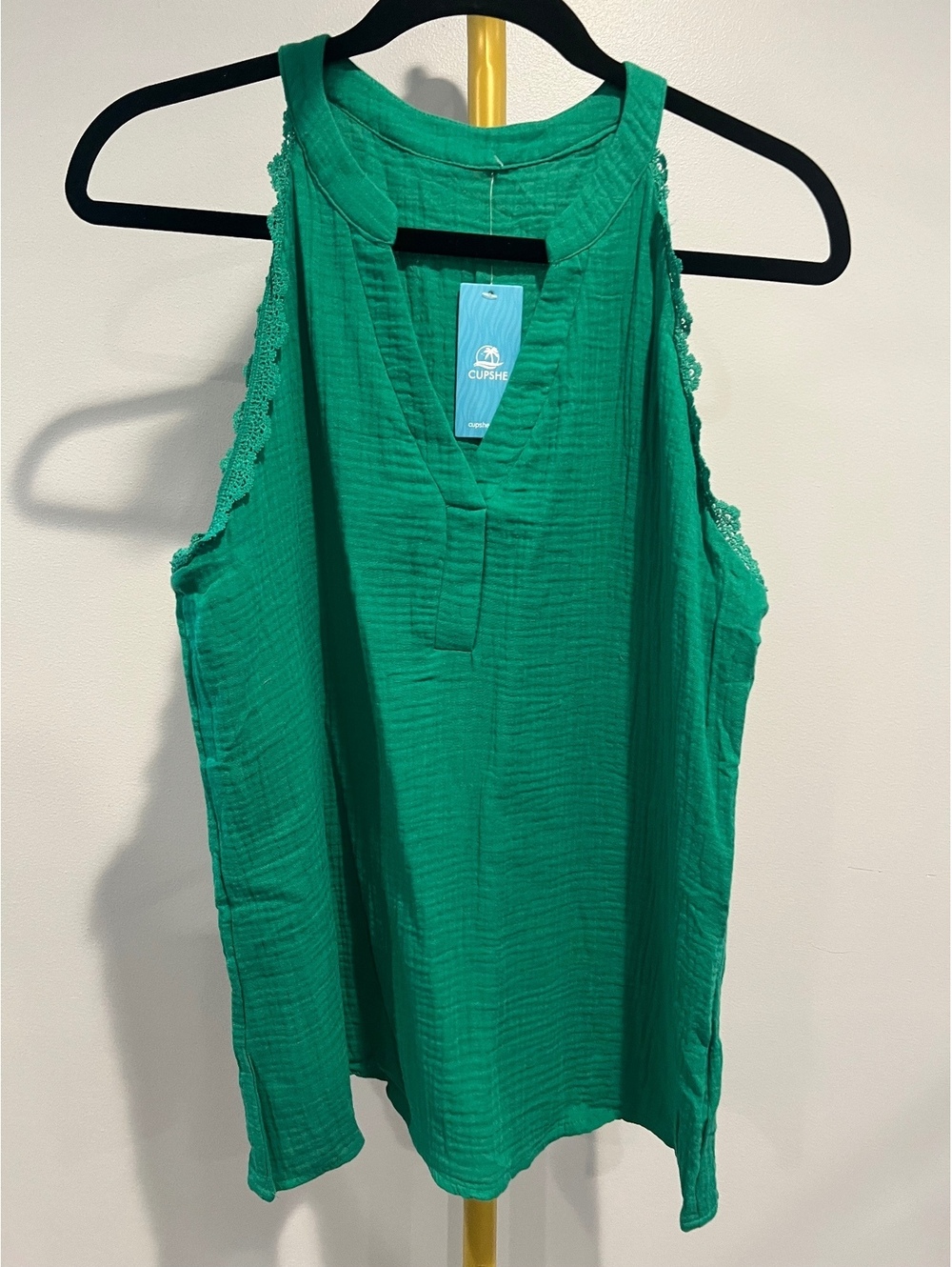 NWT CUPSHE Green Tank with Scallop Lace